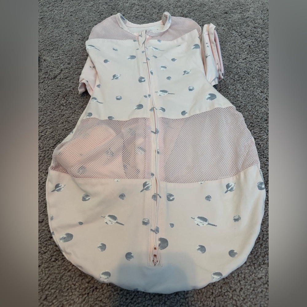 SNOO Bundle with Sleep Sacks and Sheets - Picture 3 of 6